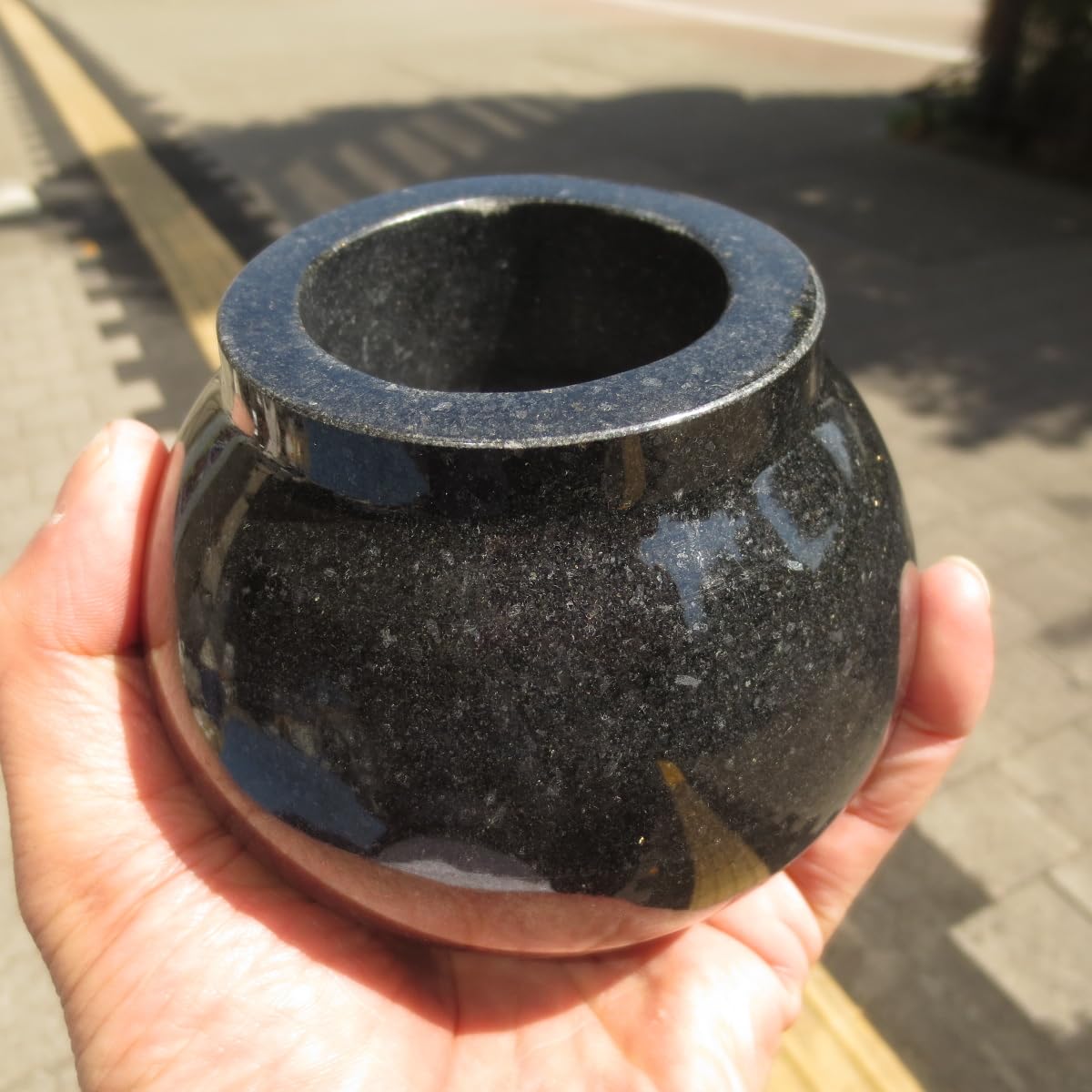 水鉢（みずばち） 御影石だから倒れない 割れない 湯呑 墓用